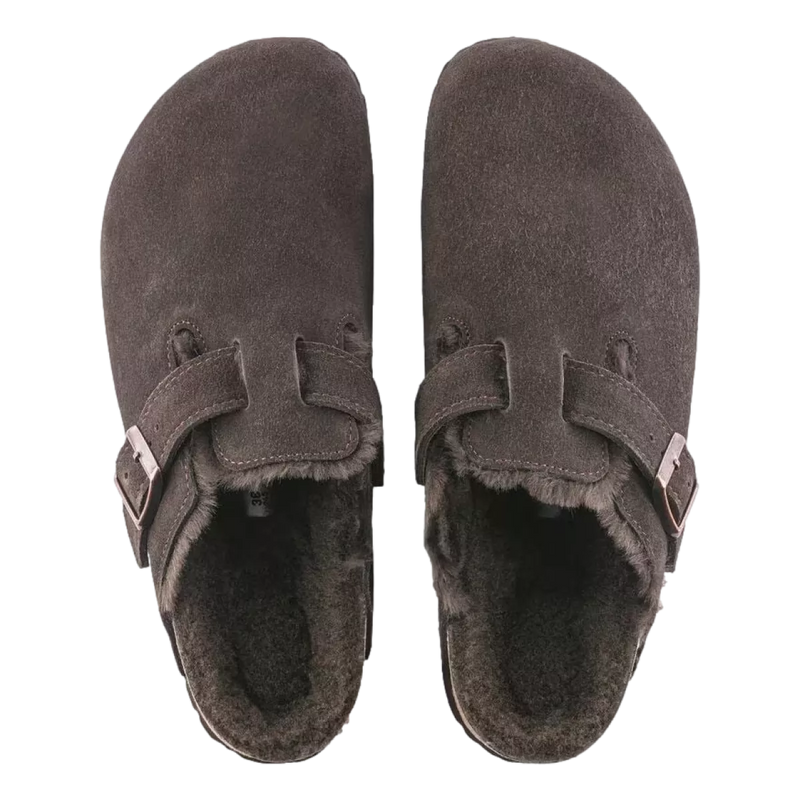 BIRKENSTOCK Birkenstock Klomp Boston Shearl Suede Donkerbruin - Match Laren