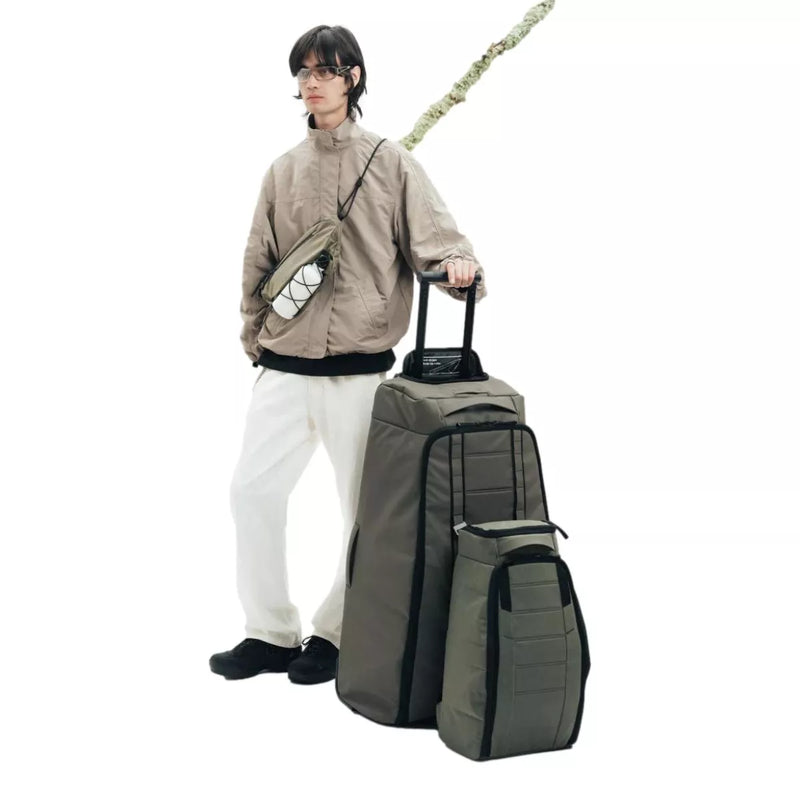 DB DB Hugger Rollerbag Donkergroen 90L - Match Laren