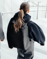 DB SP RUGZAK ONE / ZWART DB Hugger Backpack 25L Black Out - Match Laren
