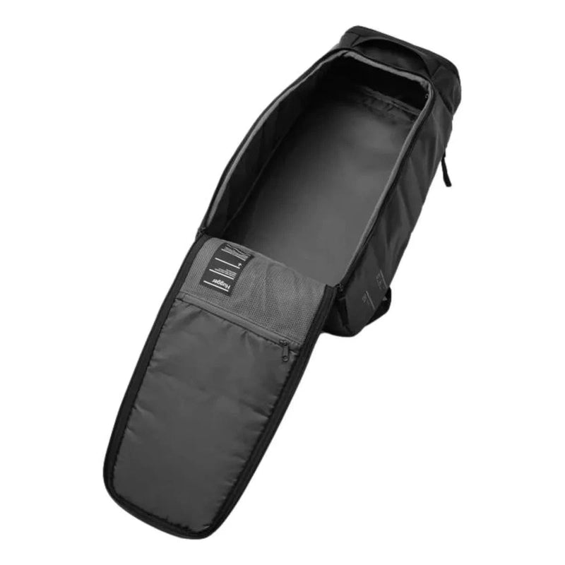 DB SP RUGZAK ONE / ZWART DB Hugger Backpack 25L Black Out - Match Laren
