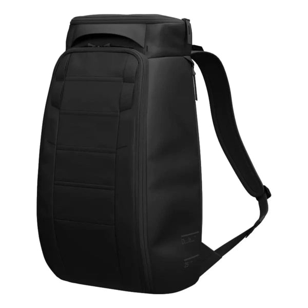 DB SP RUGZAK ONE / ZWART DB Hugger Backpack 25L Black Out - Match Laren